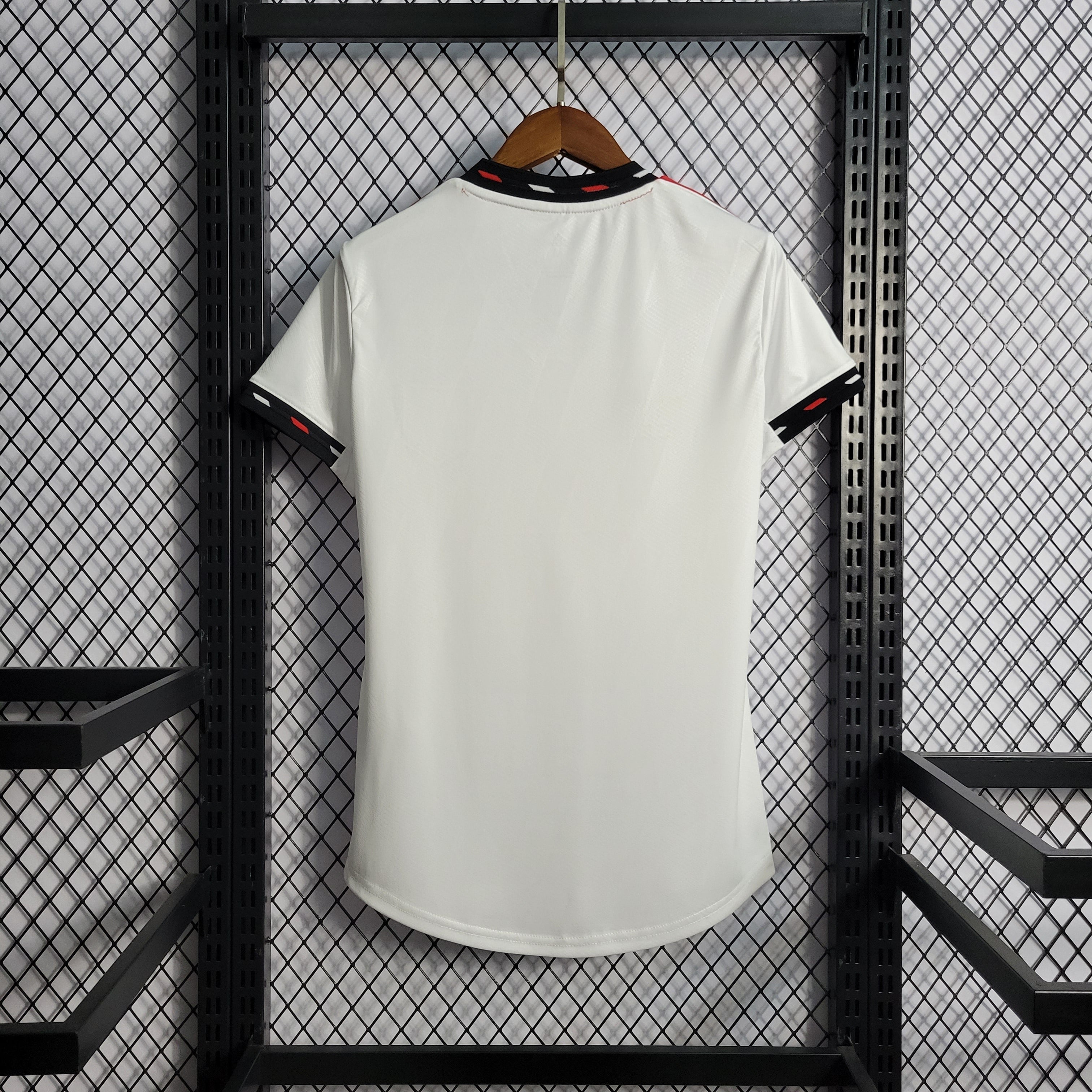 Camisa Manchester United Reserva 22/23 - Versão Mujer