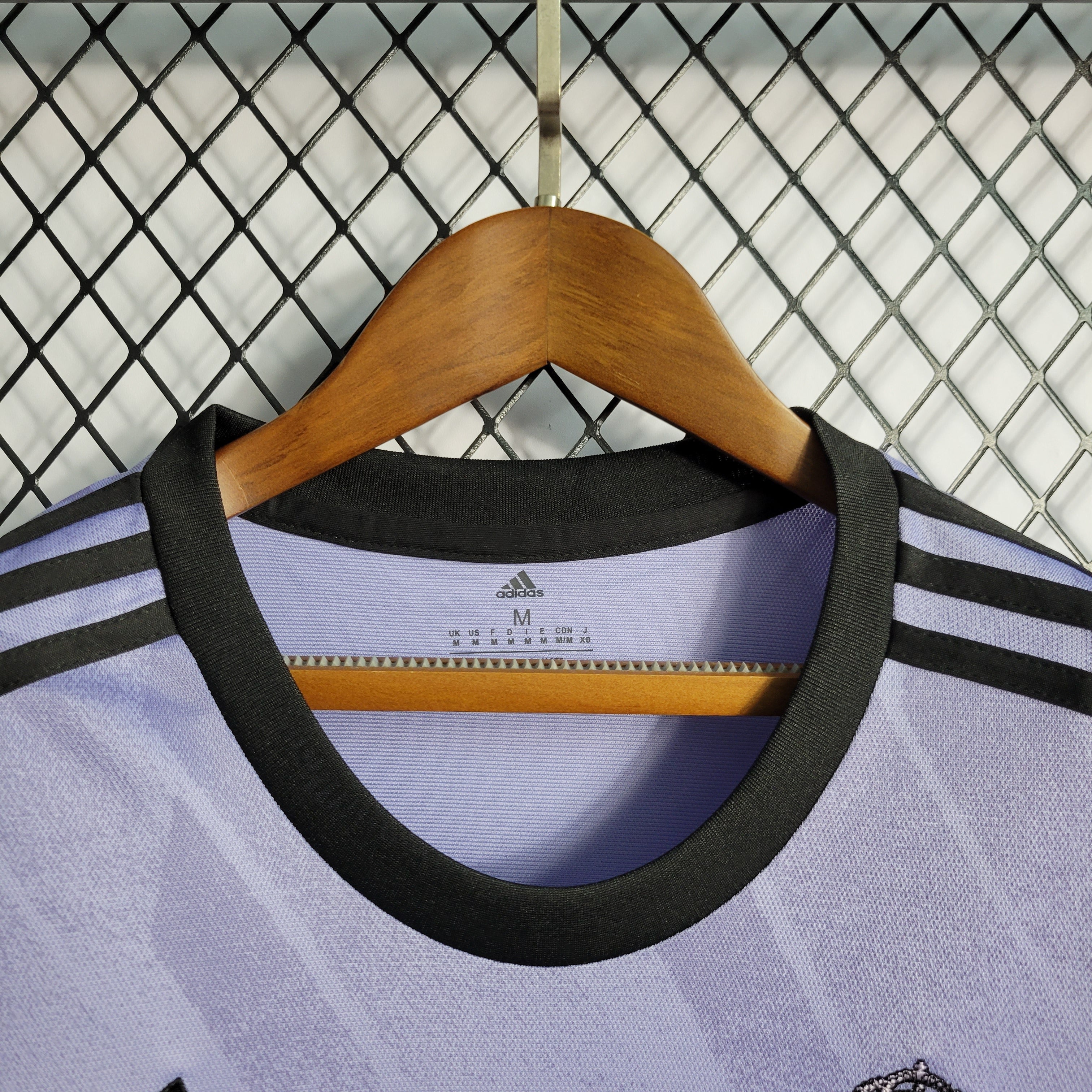 Camisa Real Madrid Reserva 22/23 - Versão Mujer